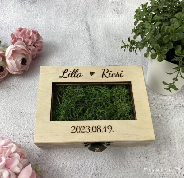Gyűrűtartó doboz esküvőre egyedi nevekkel és dátummal