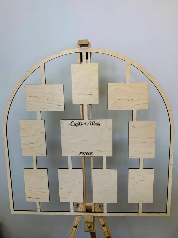 Ültetési rend tábla esküvőre egyedi nevekkel és dátummal