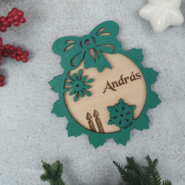 Festett karácsonyfadísz egyedi névvel